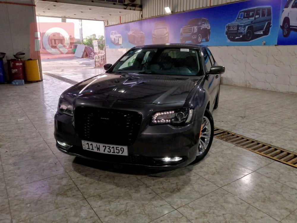 کرایسلەر 300